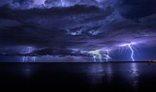 关于闪电的作文：夏天里的闪电_450字