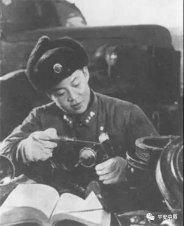 雷锋的人生经历
