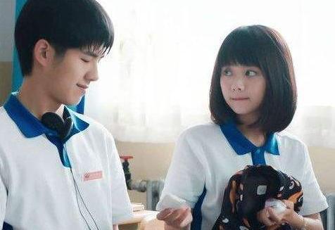 00后把“情书”当作文上交，老师看完后却打满分，网友：自愧不如 4