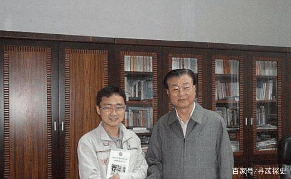 高考鬼才黄蛉,以6分甲骨文作文,破格录入985院校,现况如何? 5
