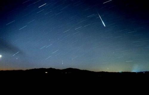 关于流星雨的作文：一闪而逝的流星_500字