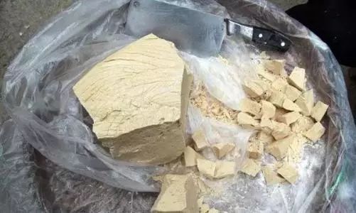 走街串巷的麦芽糖-写事的作文600字