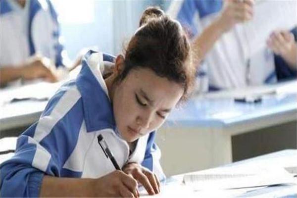 原创 高考作文影响总分，高三学生提升作文等级，需要处理好这5个细节 4