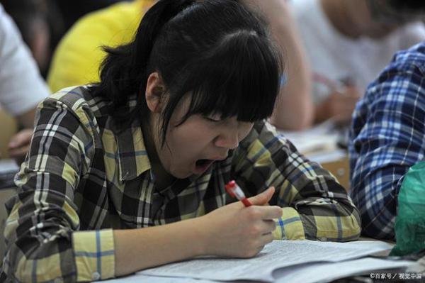 新课标背景下的高考材新料作文题共有6种,你知道几种? 1