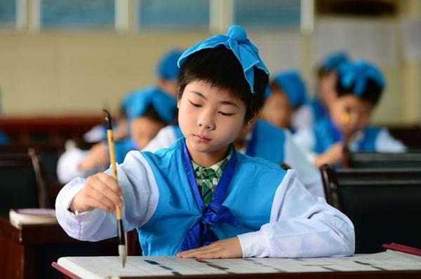 小学生终极发问:人类为什么要写作文?语文老师:问到根子上了 10