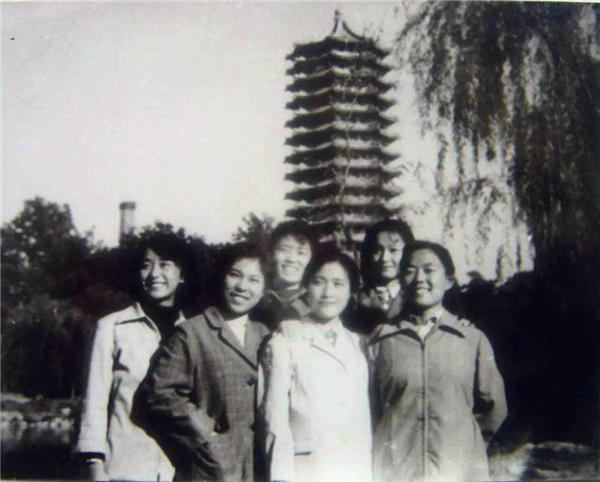 刘学红:恢复高考后,北京首位文科女状元,作文登人民日报 4