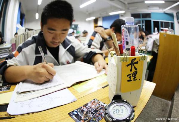 孩子的作文成绩要提高,必须解决2个问题,用4招