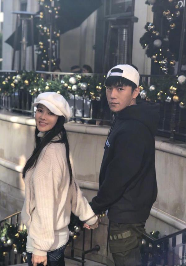 秦昊生日,伊能静因参加乘风破浪累到没精力写小作文,拿旧文充数 1