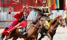 横店的“八旗马战” 写事的作文900字