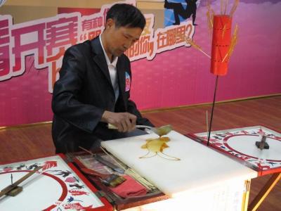 糖画达人-写人的作文300字