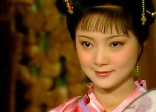2004年福建高考满分作文：薛宝钗魂断大观园_900字
