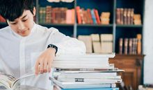 最新高三作文：《吾辈当自强》，曙光在前，砥砺前行