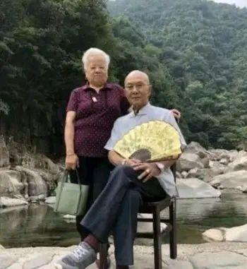 14岁女孩“爱情观”作文火了!网友:活了几十年都没她看得透彻 6