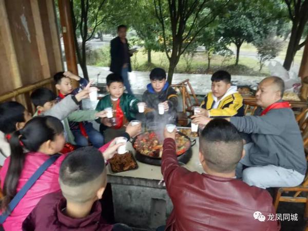 【龙城小将】来自湘西有为作文书法班一小朋友的作文 《我的妈妈》 7