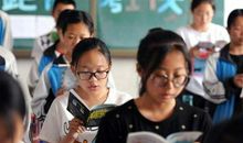 01年高考满分作文《赤兔之死》，作者现状如何？一篇文章改变命运