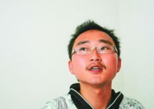 因用甲骨文写高考作文,黄蛉得幸入川大,却被指导老师批评太浮夸