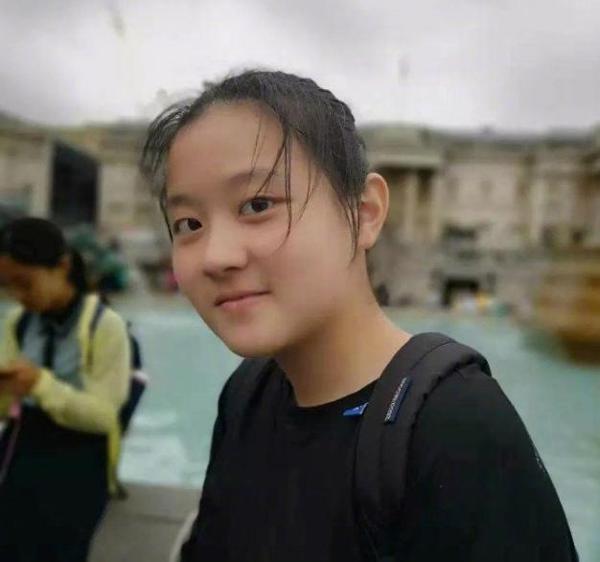 “原来我们不懂爱”,初中生作文谈爱情 老师:能当感情导师了