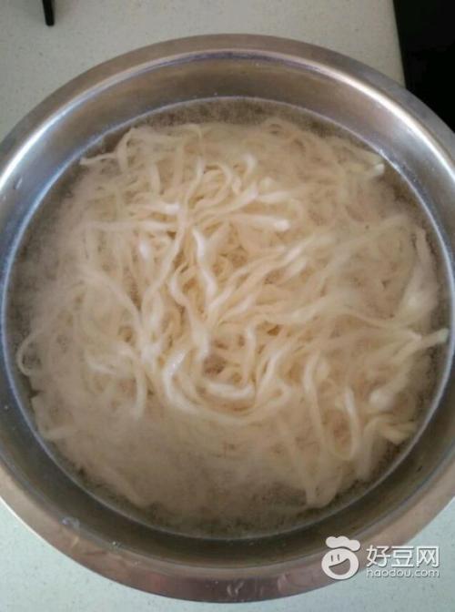 煮面条 自己煮面条300字作文