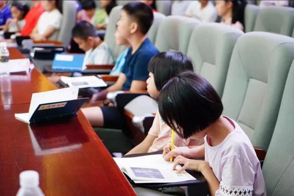 【推荐】“台湾作文教父”林明进走进海南 5