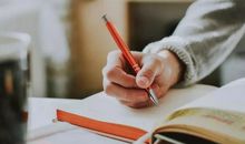 想起学生时代，其实写出来的那些作文，很多都不是心里话