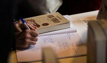 每日英语快讯：英语作文太难？起个好头占一半