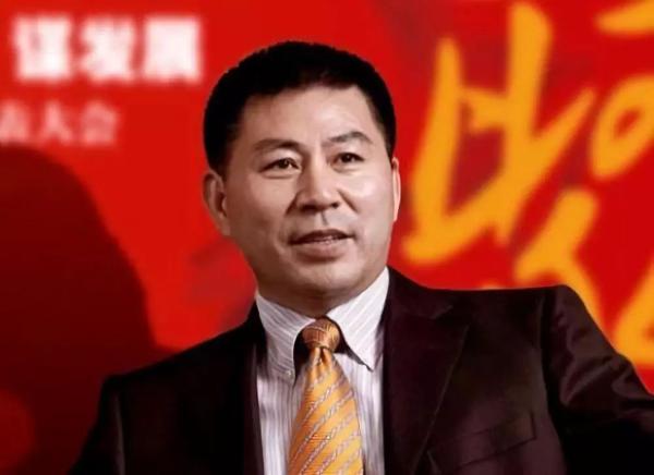 书评 | 以“匠心”写“匠人”说“匠事” ——《共和国地产印迹·耿建明篇》读后感