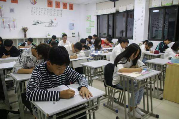 【枫华杯作文大赛】这些“文学之星”们用文字让枫华书香之气更具感染力