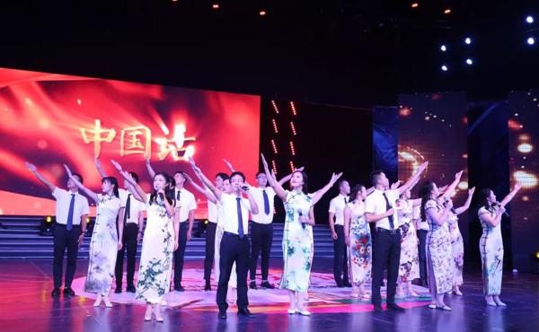 一直都是别人家的孩子，这次终于轮到了自己，比“帅作文”更帅…… 10