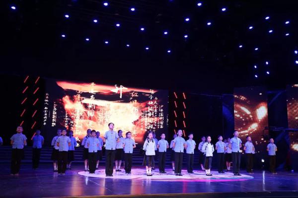 一直都是别人家的孩子，这次终于轮到了自己，比“帅作文”更帅…… 12