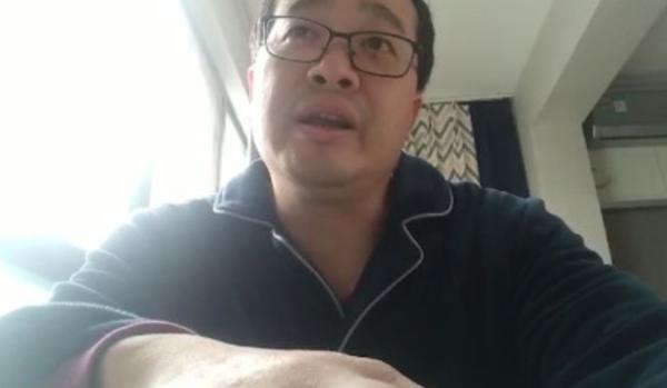 父亲无意间发现孩子的作文,读完后眼眶红了:孩子成长离不开爸爸 2