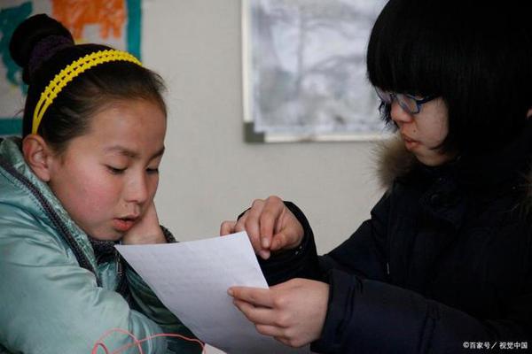 湖北省荆门市2019年中考作文:老师那句话是我人生路上一盏灯 1