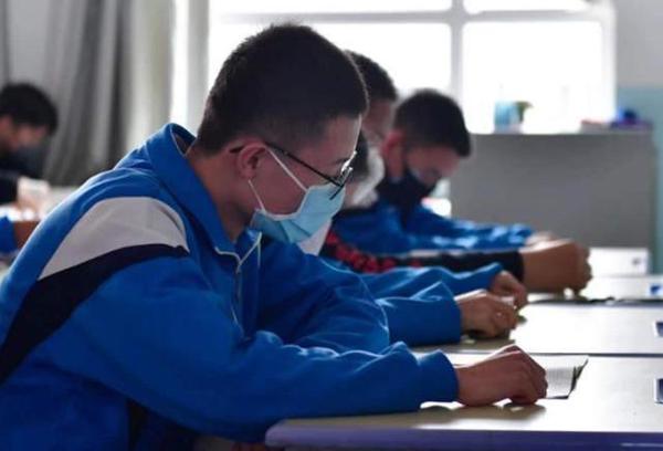 高考作文是重头戏，掌握这五个技巧，阅卷老师想打低分都难！ 6