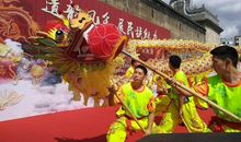 高考模拟考试、优秀作文展示：《文以传情》，无分优劣