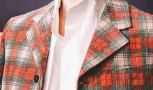 全场最幸福艺人 金希澈下跪拍照 追星成功！网友：小作文没白写