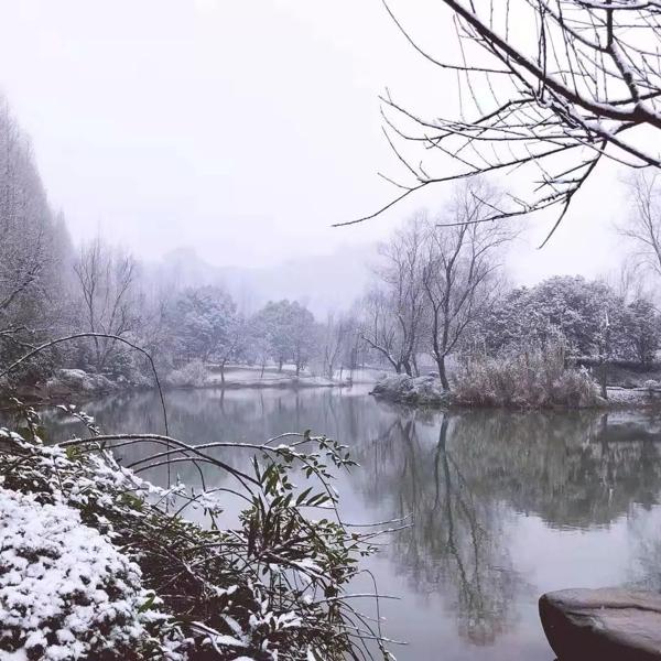 原创学生作文：《我最喜欢的季节》