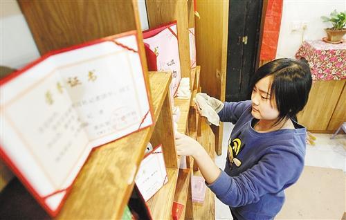 初中作文拿下全国奖，北大学霸家长：让孩子学语文，从小坚持3事 3