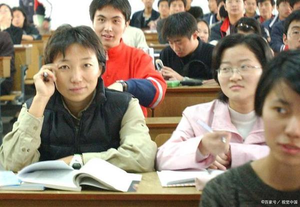 学生最怕作文,教师可以让学生有效练笔,激发学生的写作欲望 1