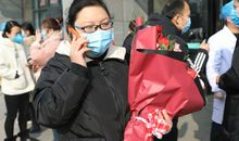 妈妈是英雄！10岁儿子支持护士母亲援鄂，作文中满满的骄傲！