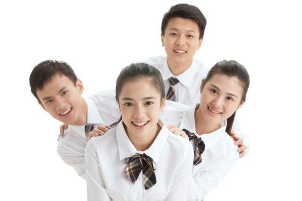 中考模拟作文点评:《争论》,泉水挑不干,知识学不完 1