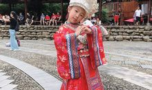 【创意作文展示】看图作文 爱踢足球的我