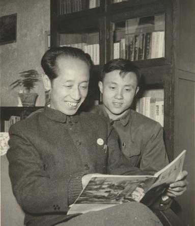 他高考数学交了白卷，作文只写28字，校长看后激动说：你被录取了 3