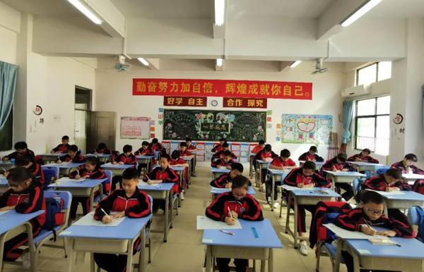 【朝盛学校】 现场作文比赛 13