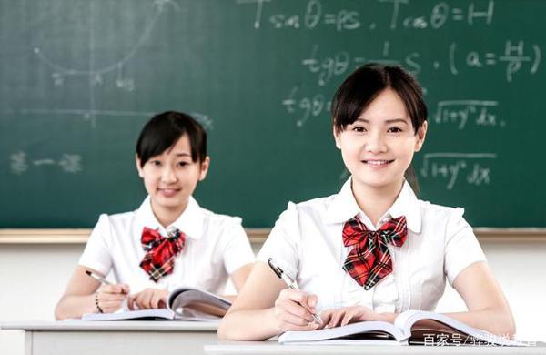 高中考试作文：《家人闲坐，灯火可亲》，这篇文章太美了 3