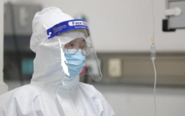 天使在“疫情”中穿梭 致敬白衣天使作文800字