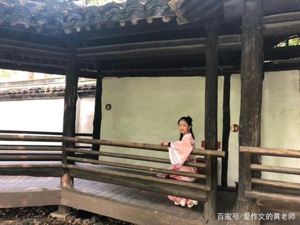 那有温度的目光 中考满分作文 2
