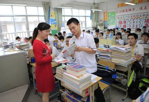 新冠肺炎高考作文怎么写?怎样介绍钟南山?别急,这些范文来了!