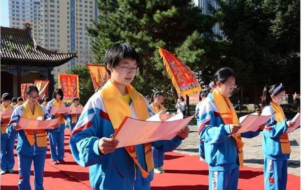 直播第一课丨我给学生讲:如何写好抗疫主题作文 12