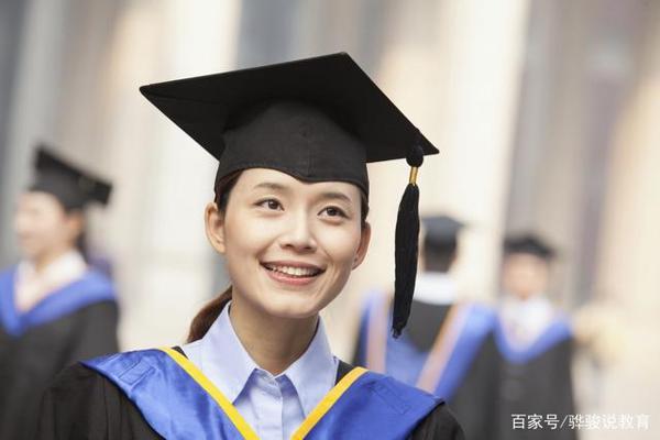 高考优秀作文点评：《逐劳动之光，扬时代之帆》 2