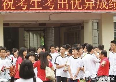 观察生活,广泛阅读,提升中考作文质量 4