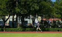 高考作文备考积累：青春类材料审题立意与模拟写作